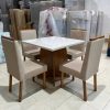 Mesa 90 x 90 Alice com 4 Cadeiras Olga Cinamomo com Off white Tecido Linho Bege
