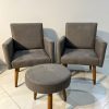 Conjunto 2 Poltronas Dalas e 01 Puff Veludo Marrom Light 255