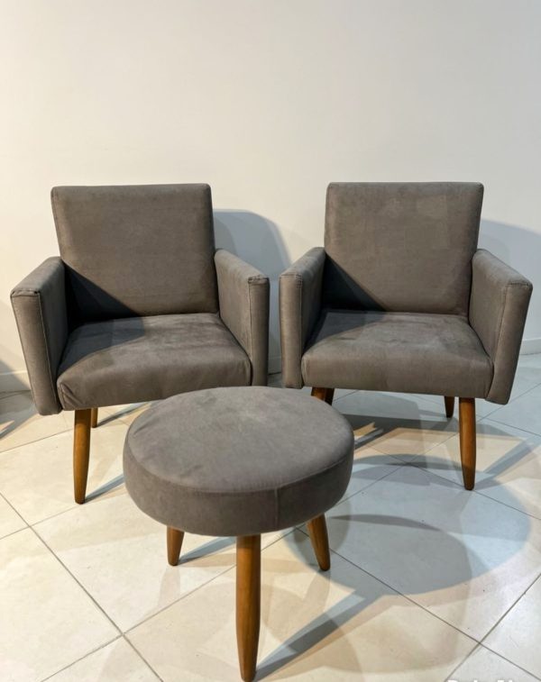 Conjunto 2 Poltronas Dalas e 01 Puff Veludo Marrom Light 255