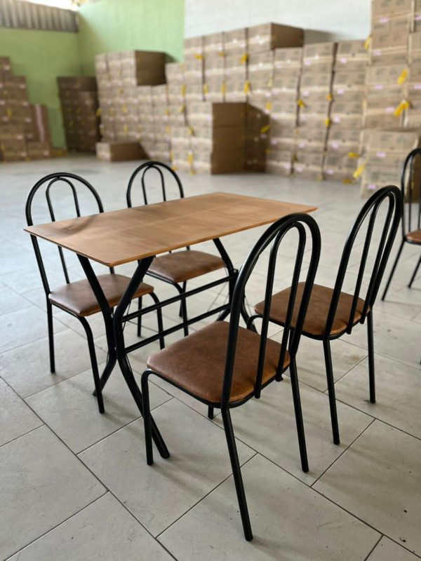 Mesa Tampo MDP Proa 98 x 58cm Base Cabo frio com 4 Cadeiras Ubatuba Preto Fosco com acento Marrom -Teixeira