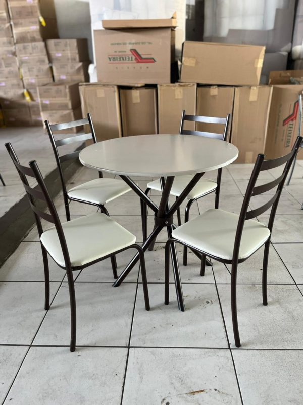 Mesa Marabá Base Ipanema Marrom Tampo Redonda Pedra Off 75x75 4 Cadeiras Assento Creme - Teixeira